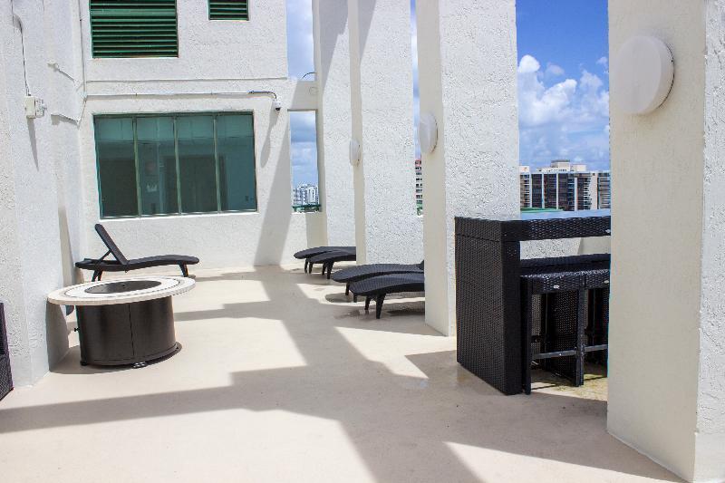 Hotel The Casablanca On The Ocean West Tower Miami Beach Exteriér fotografie